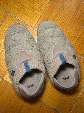 Teva Re Ember Moc Fleece Sand Dune